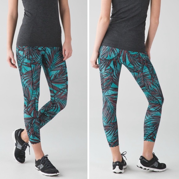 LULULEMON Tight Stuff Tight in Mini Palm Lace Tofino Teal Multi Sz. 8 - Picture 1 of 12